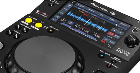Pioneer XDJ-700: recensione, funzioni e utilizzo nel DJ set