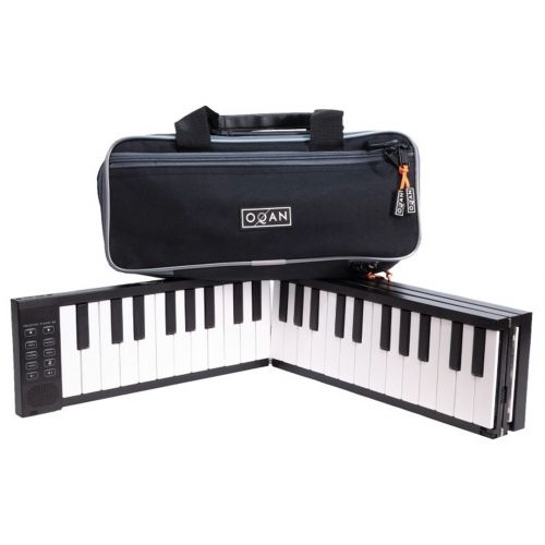 Carry On Bundle Piano 88 Touch Black + Bag