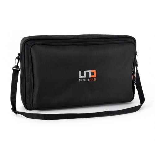 0 IK MULTIMEDIA UNO Synth Pro Travel Case