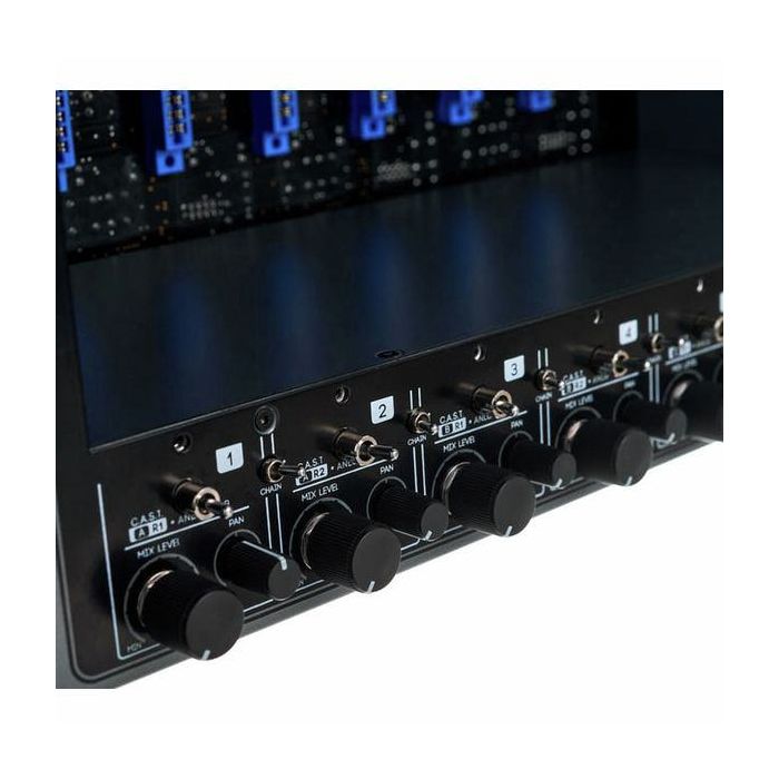 Rack per 8 Moduli 500, Interfaccia Audio USB 28in/30out, Monitor Controller e Sommatore Cranborne Audio 500R8