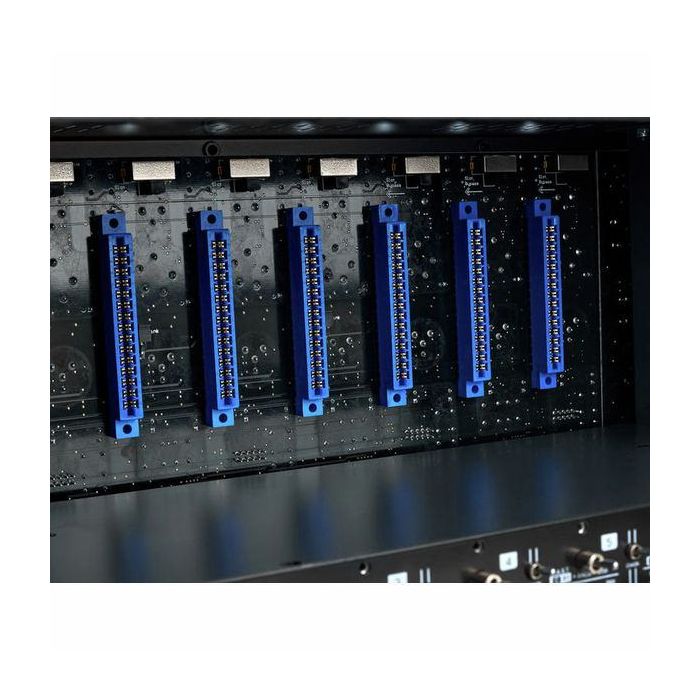 Rack per 8 Moduli 500, Interfaccia Audio USB 28in/30out, Monitor Controller e Sommatore Cranborne Audio 500R8
