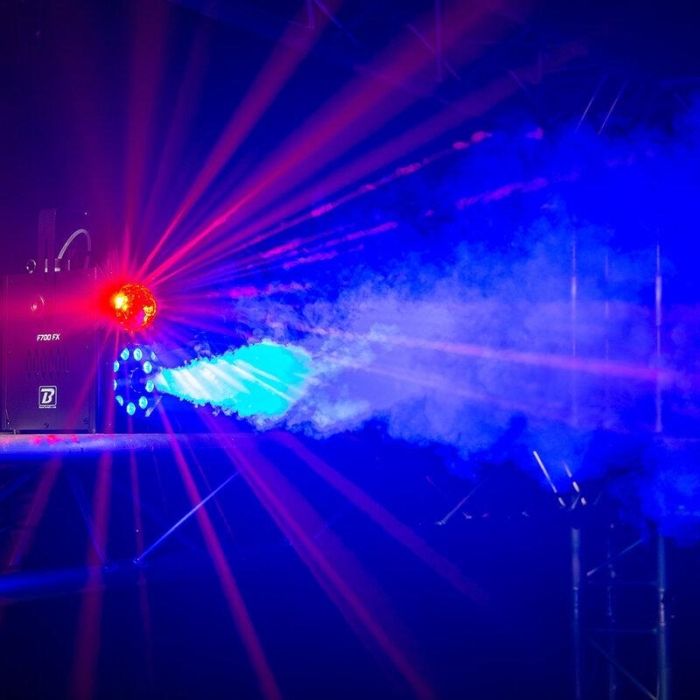 Macchina del fumo 700W con luci RGBW e telecomando BoomTone DJ F700 FX