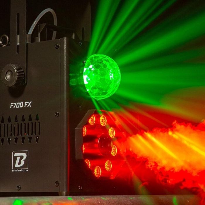 Macchina del fumo 700W con luci RGBW e telecomando BoomTone DJ F700 FX