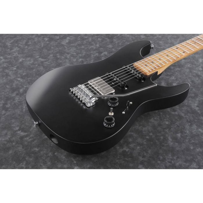 IBANEZ AZ226 Black Flat Premium con Borsa