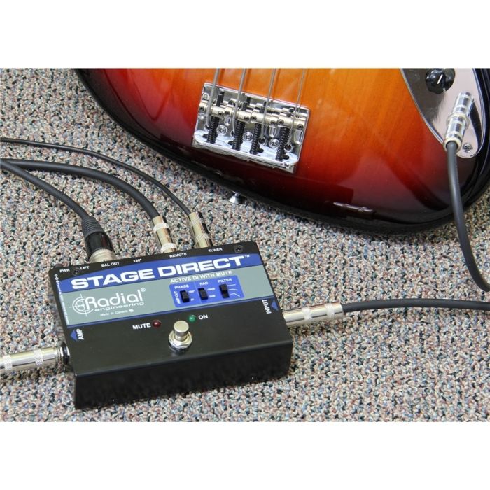 Direct Box Attiva a Pedale per Chitarristi e Bassisti Radial Stage Direct