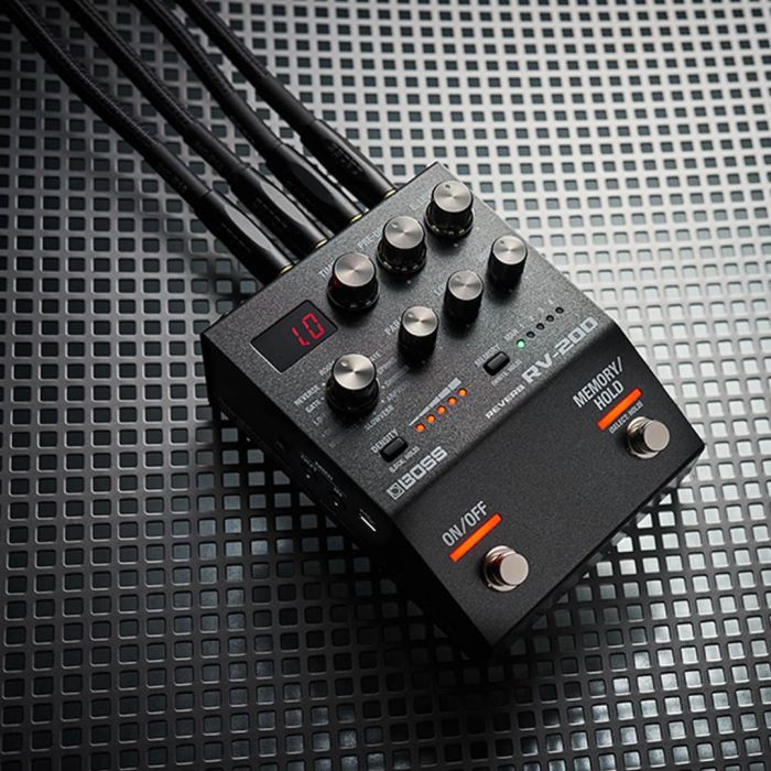 Pedale riverbero BOSS RV-200 Reverb