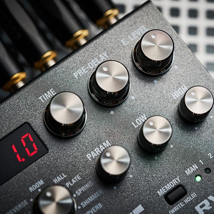 Pedale riverbero BOSS RV-200 Reverb