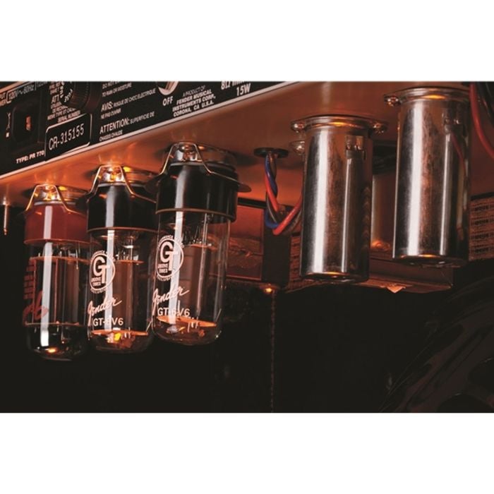 Combo Valvolare 12W con Footswitch Fender '65 Princeton Reverb