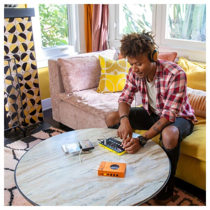 Campionatore con sintesi granulare serie Aira Compact Roland P-6 Creative Sampler