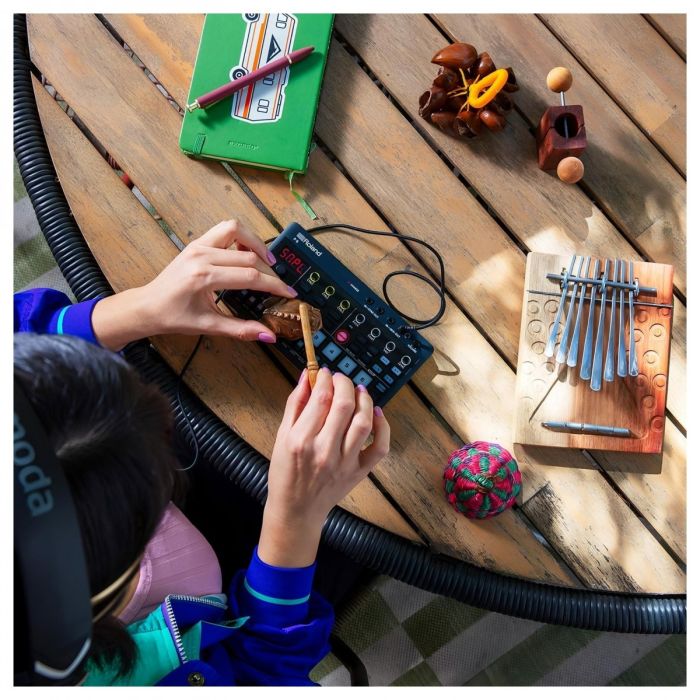 Campionatore con sintesi granulare serie Aira Compact Roland P-6 Creative Sampler