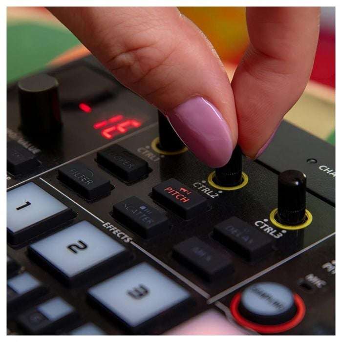 Campionatore con sintesi granulare serie Aira Compact Roland P-6 Creative Sampler