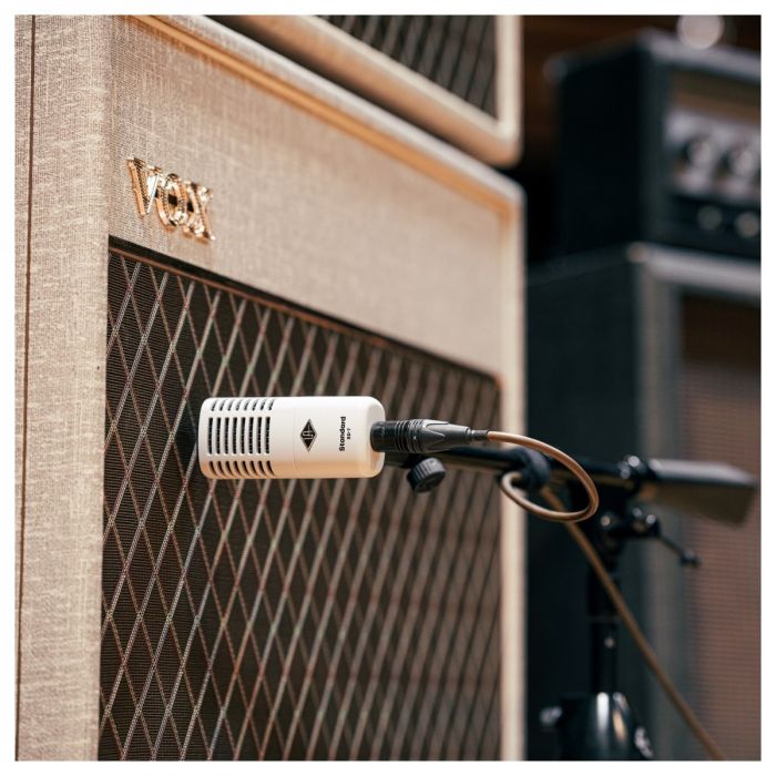 Microfono dinamico ipercardioide per tom, amplificatori per chitarra e basso, fiati e percussioni Universal Audio SD-7 Standard Dynamic Microphone