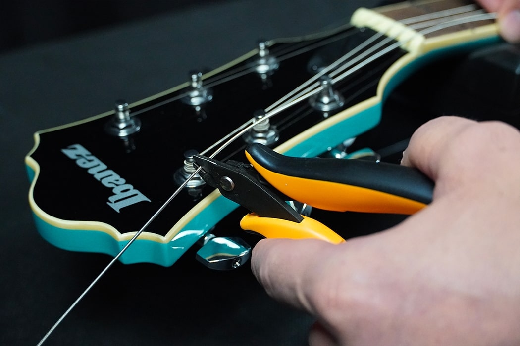 Come effettuare SET-UP KIT taglio corda chitarra elettrica